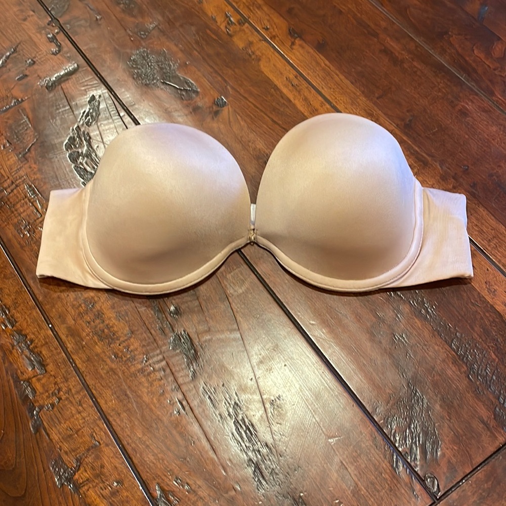 Tan Victoria secret strapless push-up bra size 36-B